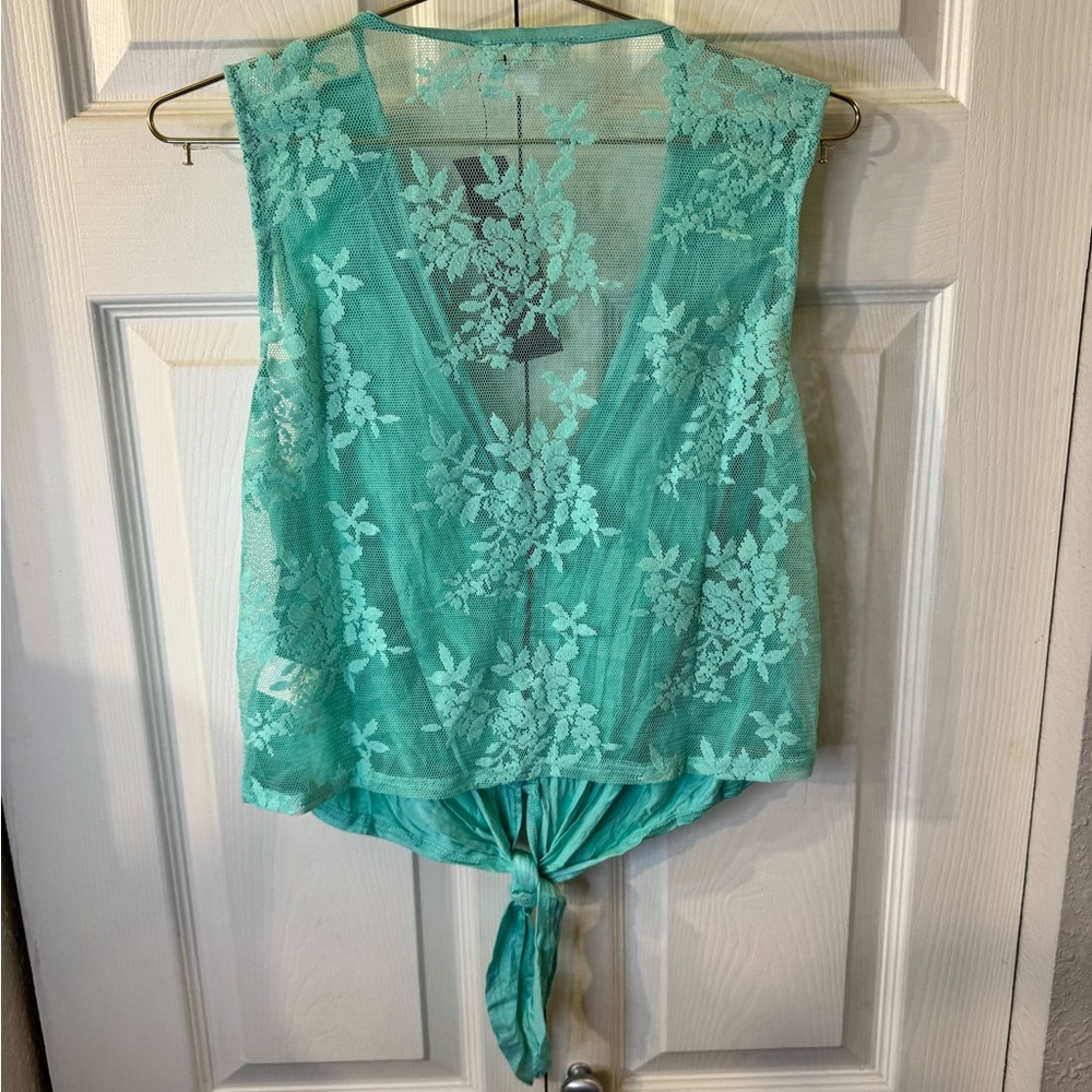Iris Basic Turquoise Ruffled‎ Tie-Front Blouse - Picture 4 of 4